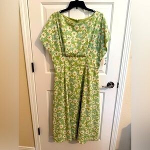NWT Alexa Armor daisy dress pockets